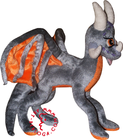 Exclusive custom toy dragon Nettie